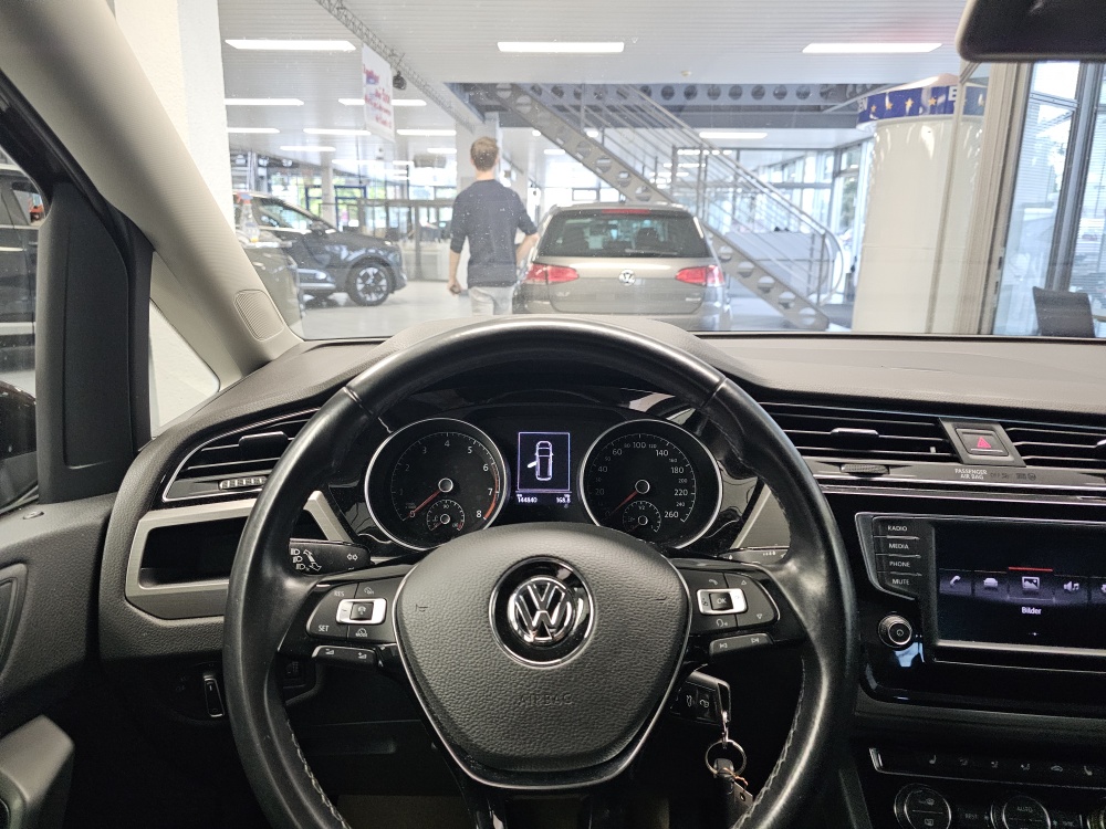 VW Touran – Foto 15