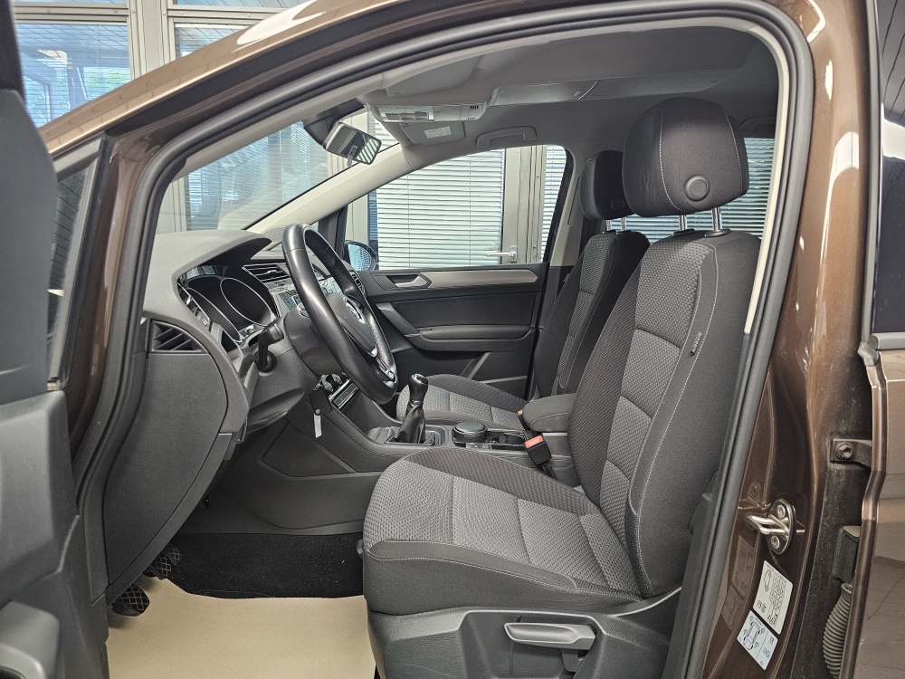 VW Touran – Foto 17