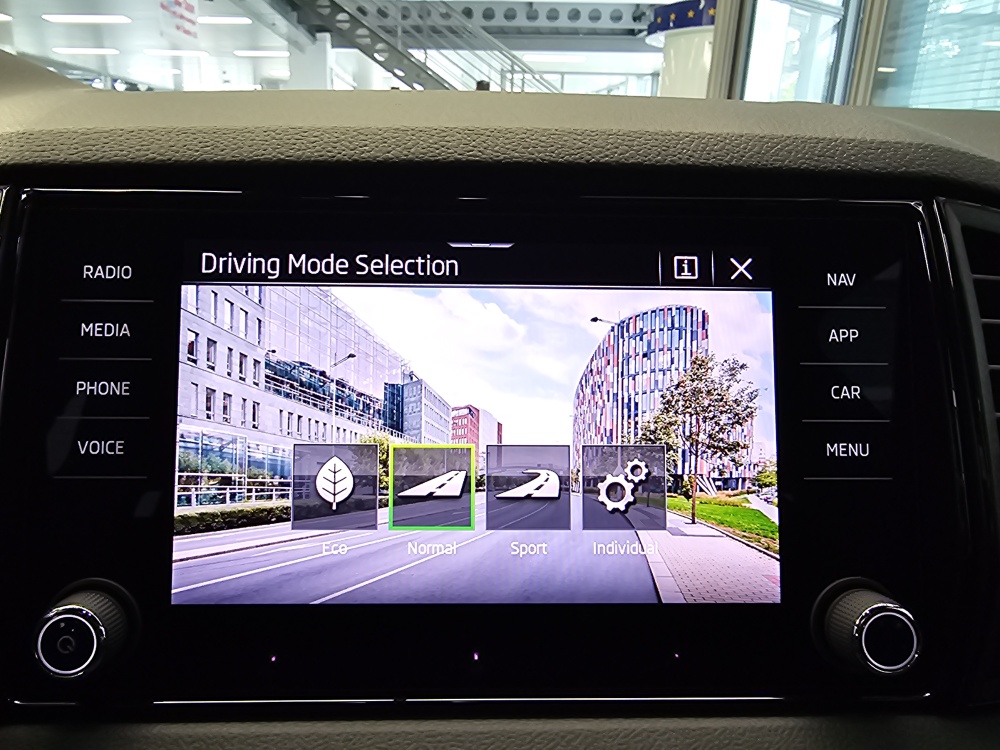 Skoda Karoq – Foto 18