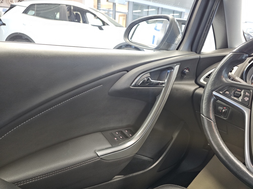 Opel Astra – Foto 12