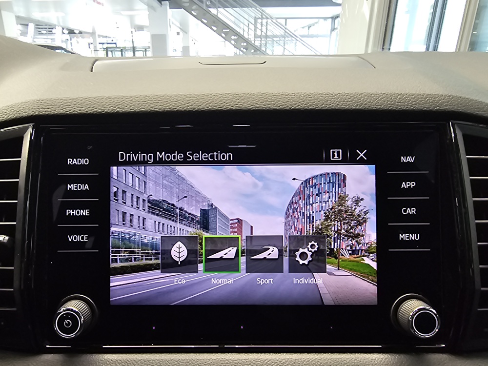 Skoda Karoq – Foto 16