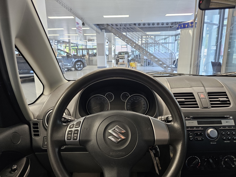 Suzuki SX4 – Foto 12