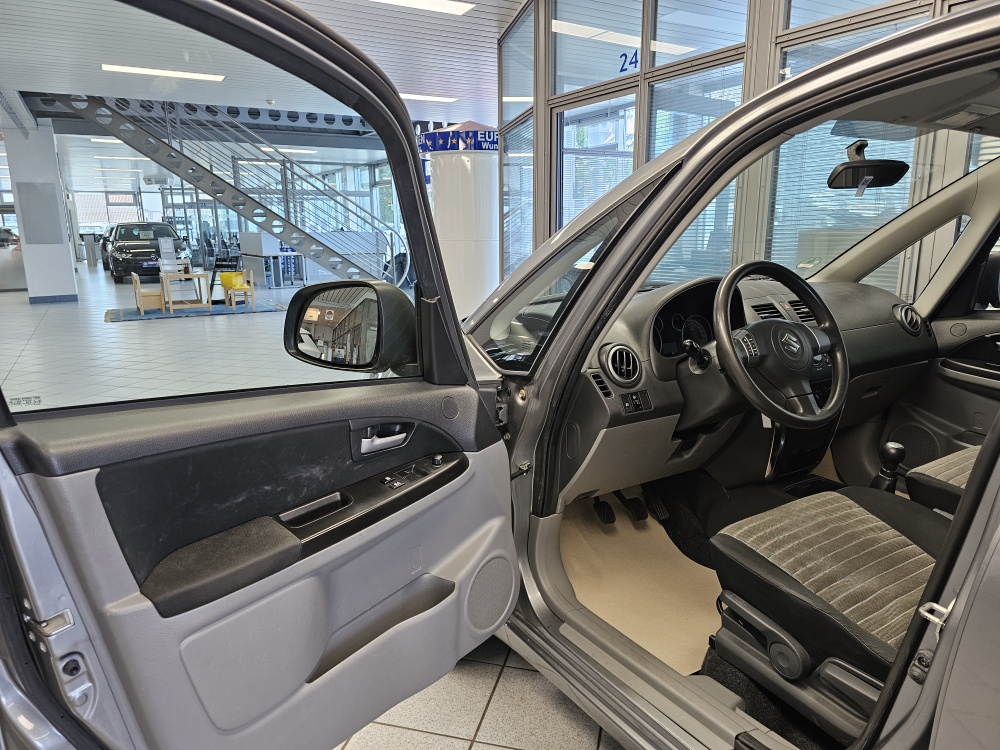 Suzuki SX4 – Foto 15