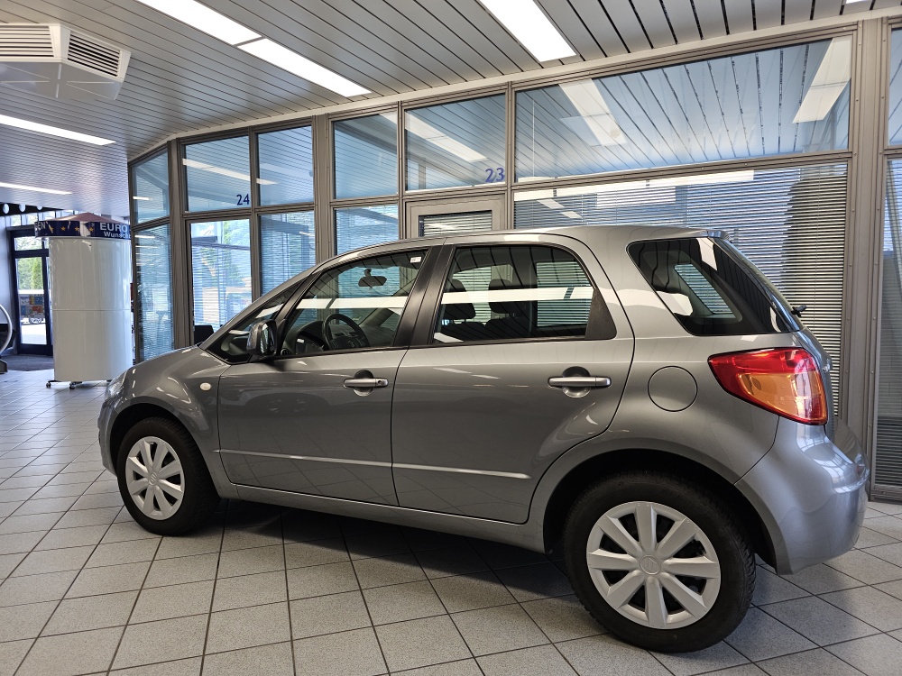 Suzuki SX4 – Foto 16