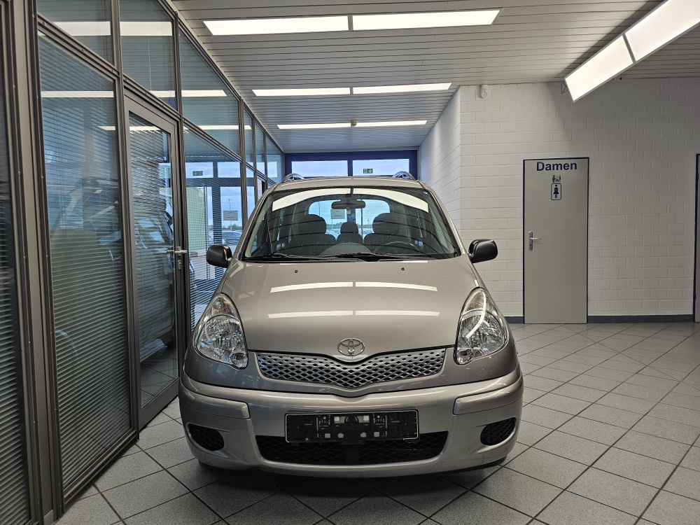 Toyota Yaris Verso – Foto 16