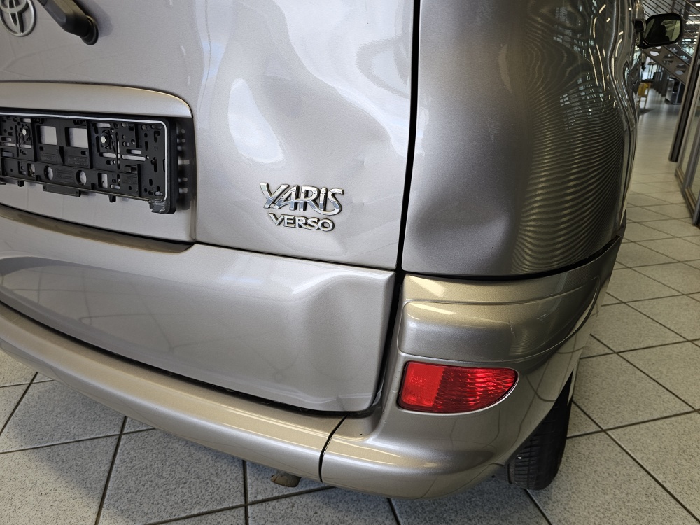 Toyota Yaris Verso – Foto 18