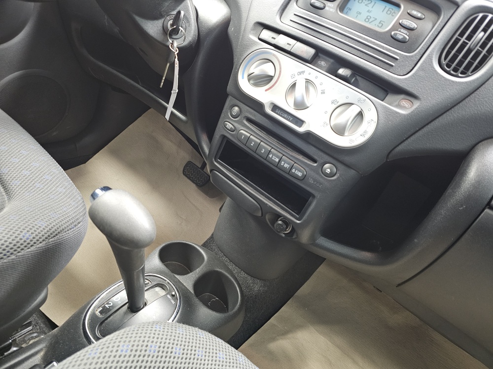 Toyota Yaris Verso – Foto 6