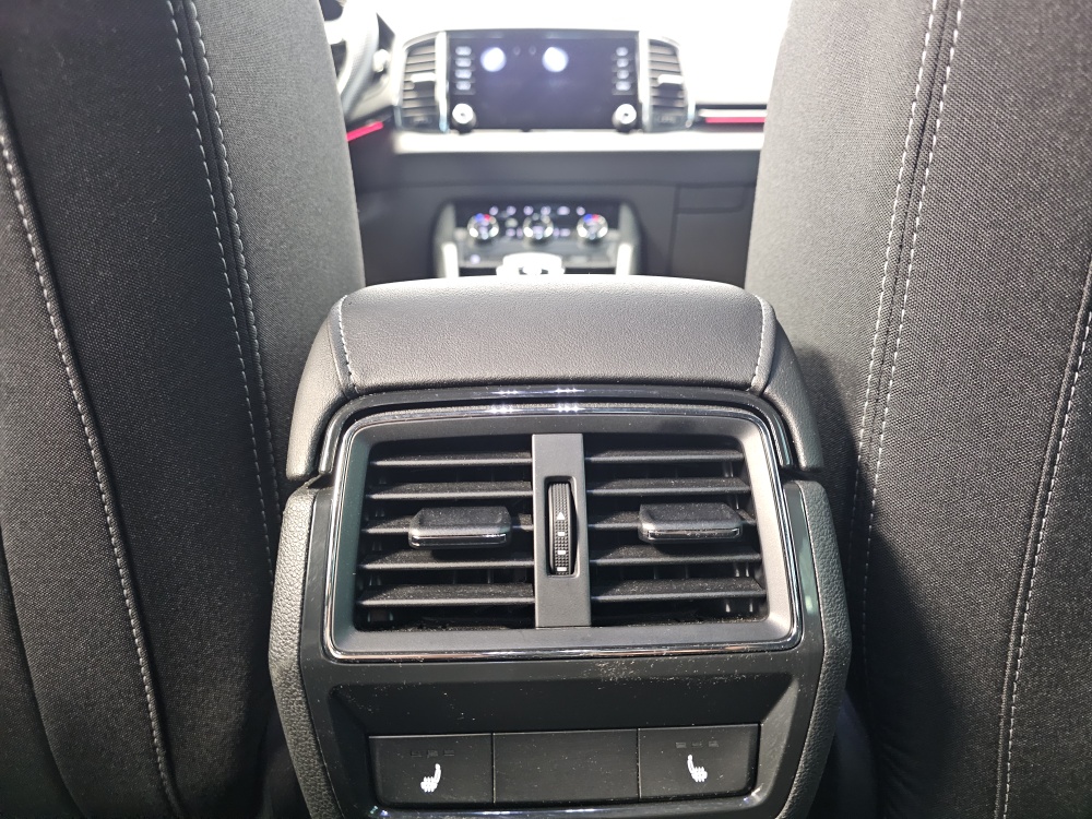 Skoda Karoq – Foto 8
