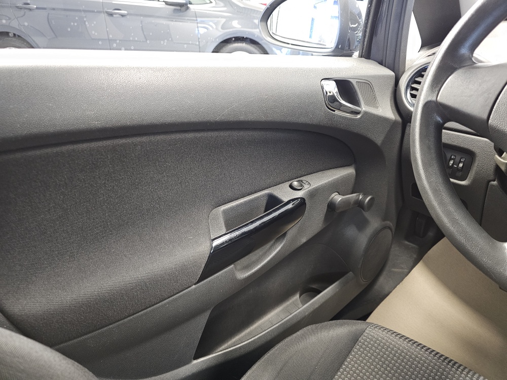 Opel Corsa – Foto 10