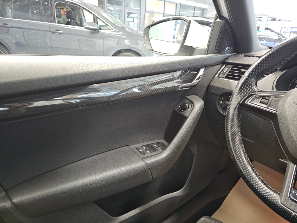 Skoda Octavia Combi – Foto 15