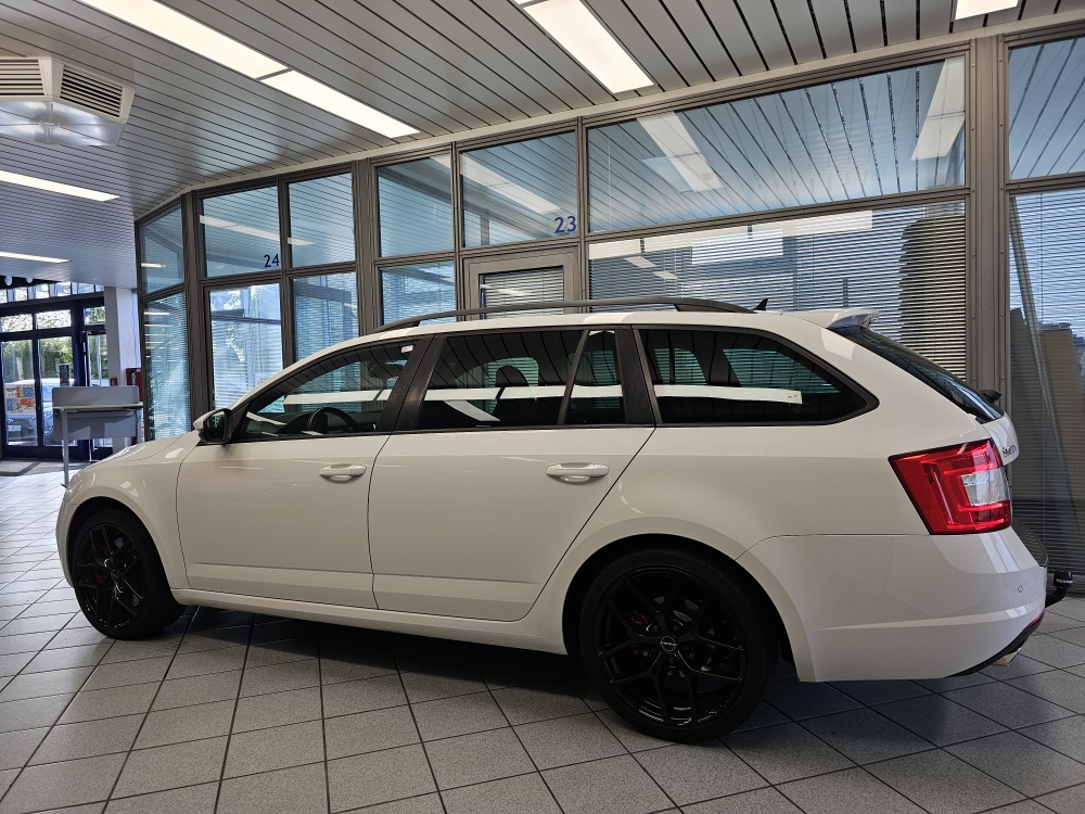 Skoda Octavia Combi – Foto 20