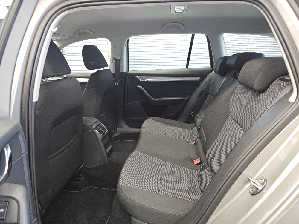 Skoda Octavia Combi – Foto 6