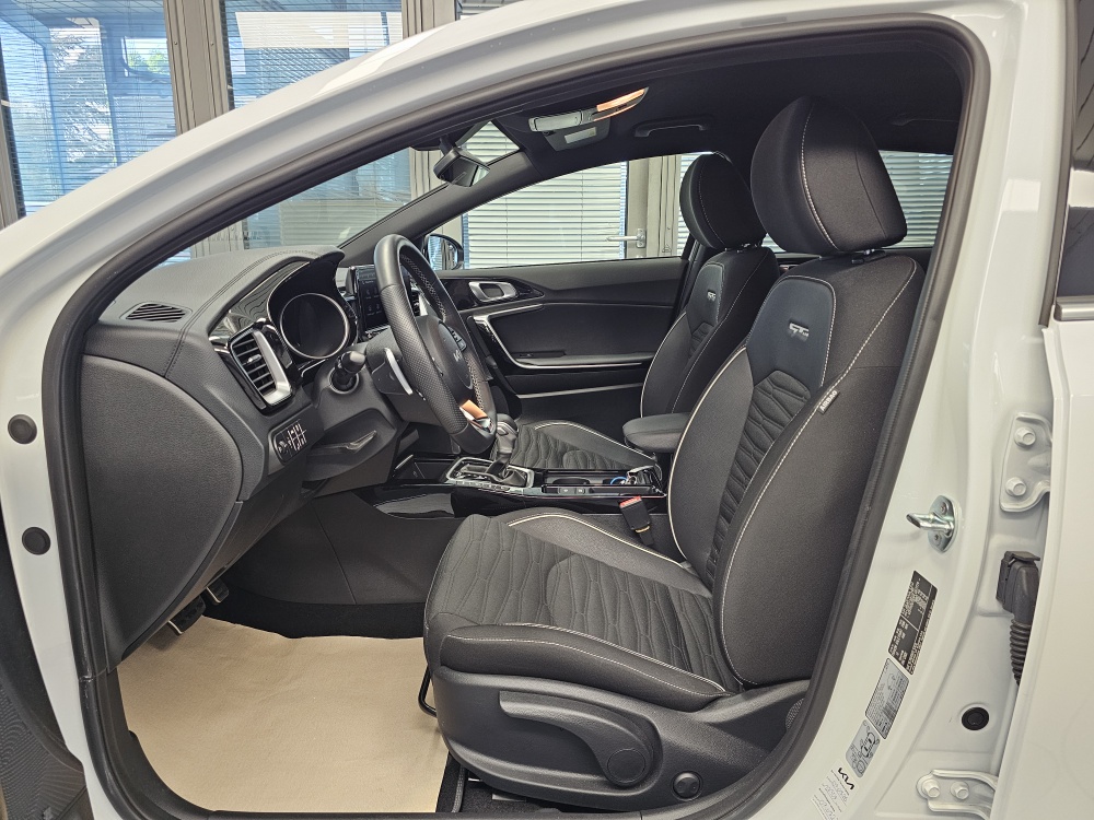Kia ProCeed – Foto 24