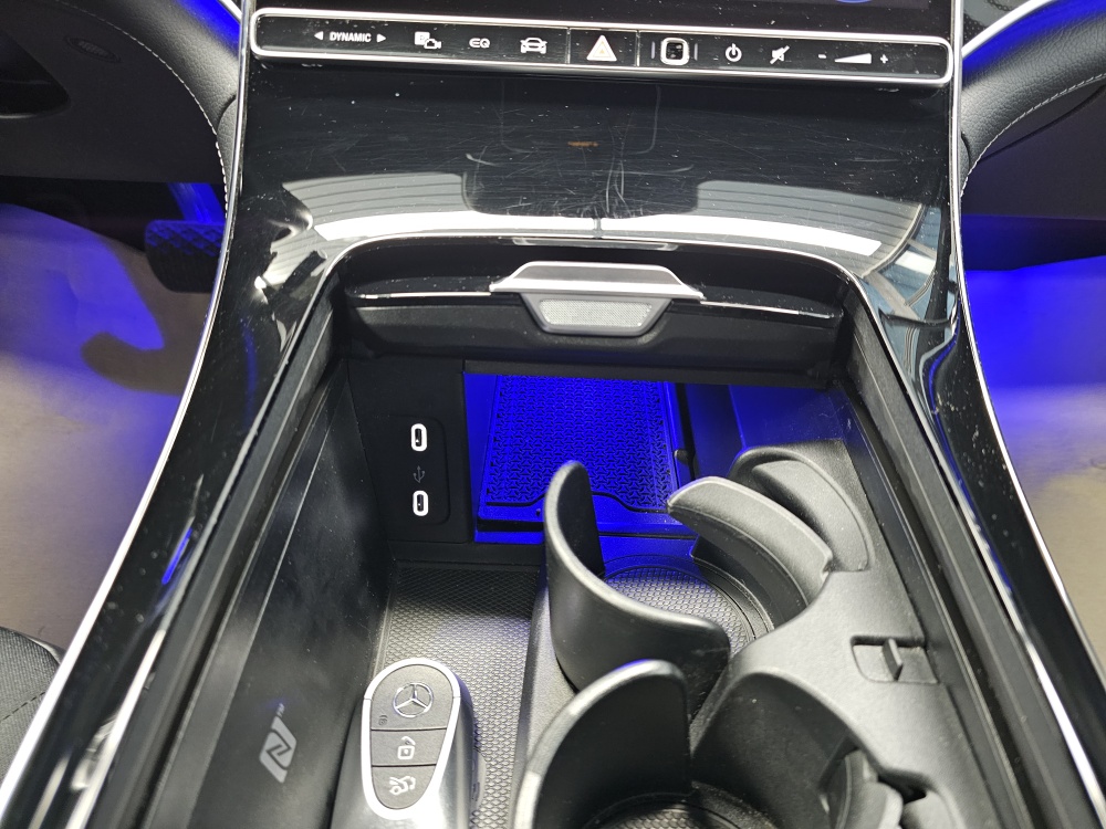 Mercedes-Benz EQE 300 – Foto 13