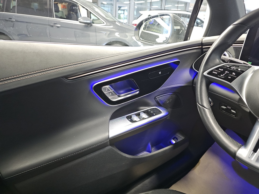 Mercedes-Benz EQE 300 – Foto 27