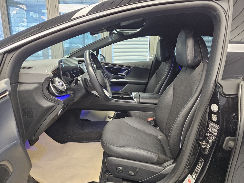 Mercedes-Benz EQE 300 – Foto 33