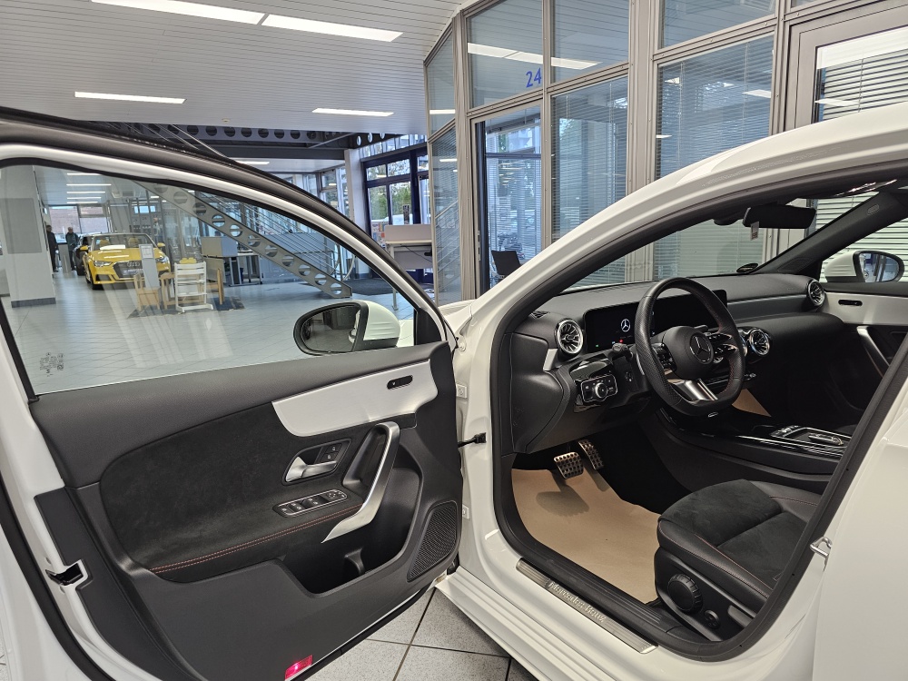 Mercedes-Benz A 200 – Foto 29