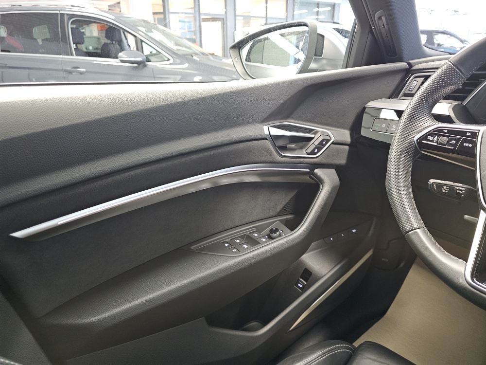 Audi e-tron – Foto 27
