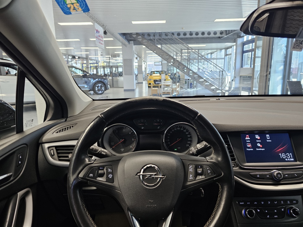Opel Astra Caravan – Foto 18