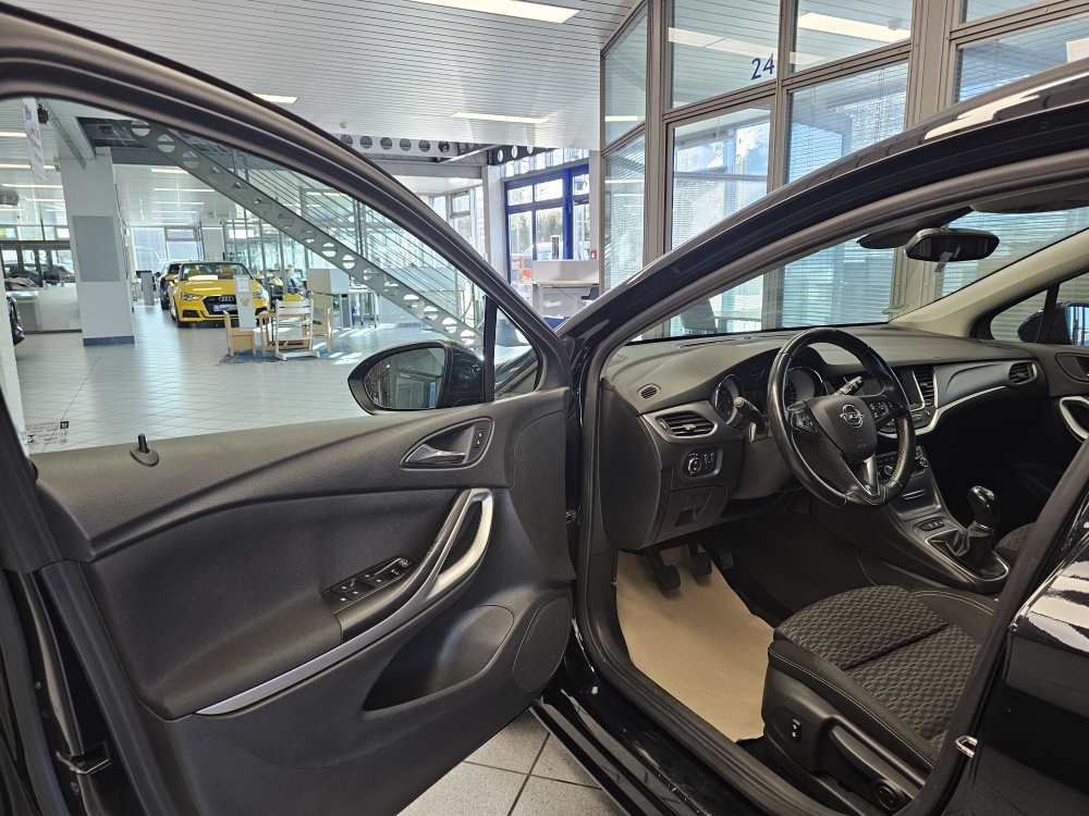 Opel Astra Caravan – Foto 21