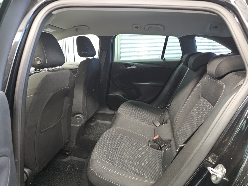 Opel Astra Caravan – Foto 6