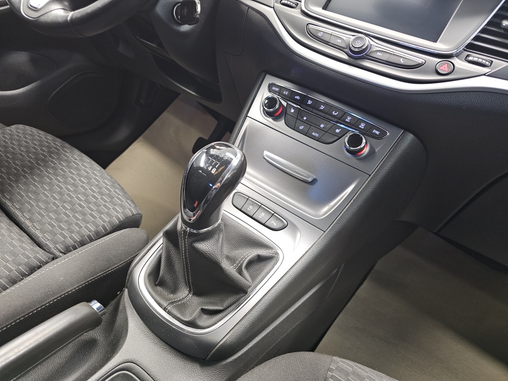 Opel Astra Caravan – Foto 9
