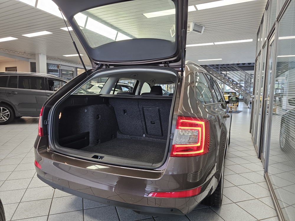 Skoda Octavia Combi – Foto 2