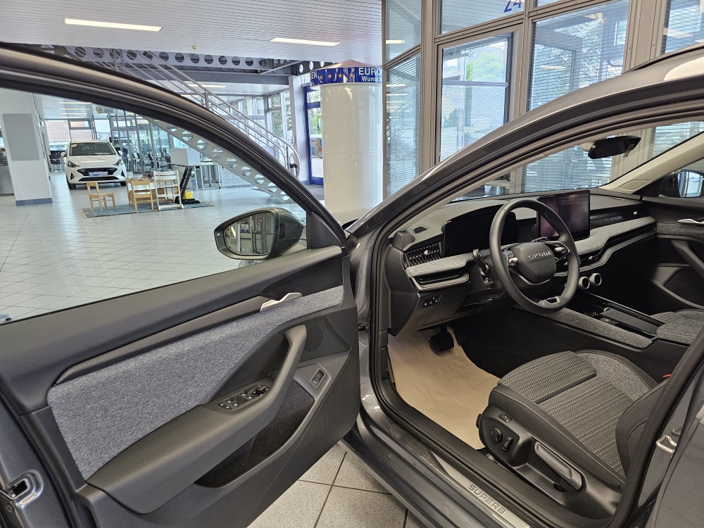 Skoda Superb Combi – Foto 31