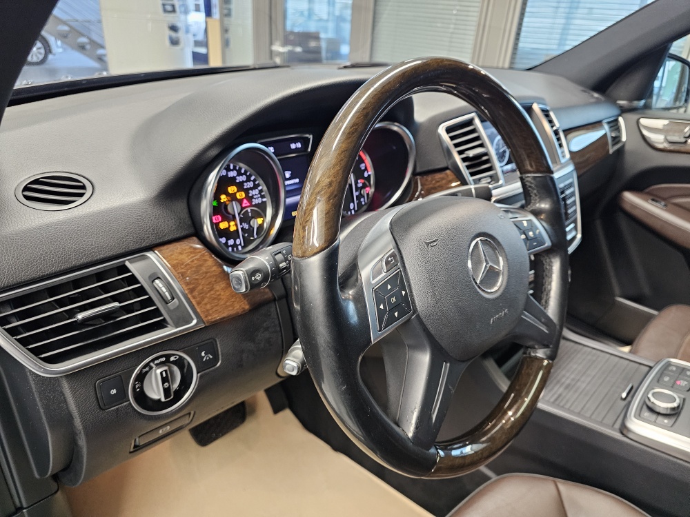 Mercedes-Benz ML 350 – Foto 23