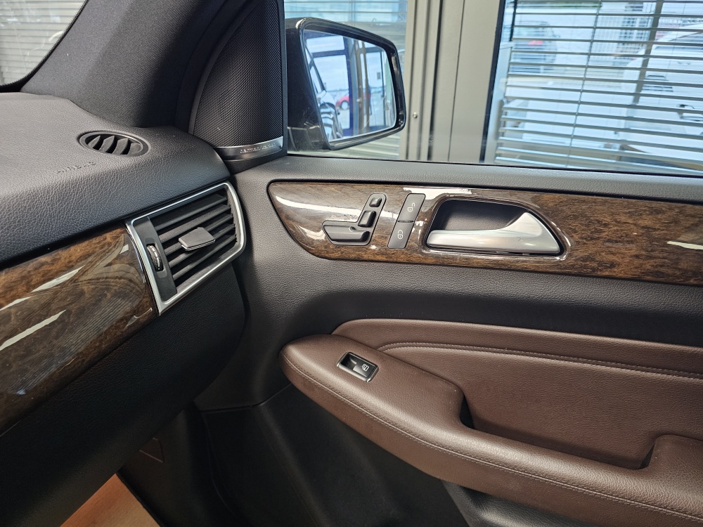 Mercedes-Benz ML 350 – Foto 25
