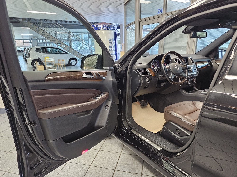 Mercedes-Benz ML 350 – Foto 28