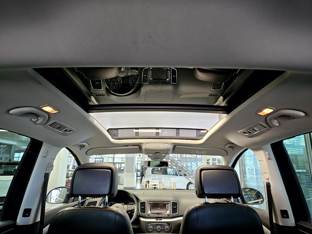 VW Sharan – Foto 11